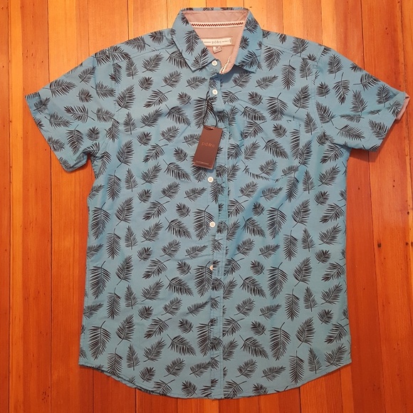 Paper Denim & Cloth Other - Palm print button down short sleeve vibrant blue